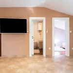 Апартаменты Deluxe Bambi With Panoramic View Задар