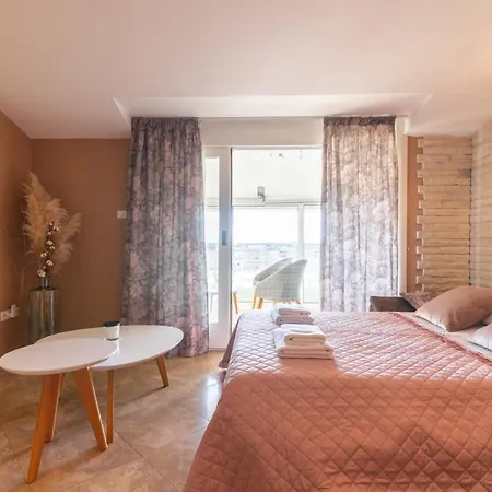 Deluxe Bambi With Panoramic View Апартаменты Задар